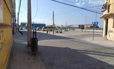 Se Vende Estacionamiento 700m2 esquina aldunate en Coquimbo