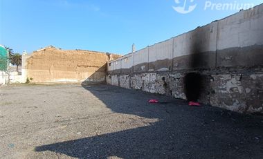 Se Vende Estacionamiento 700m2 esquina aldunate en Coquimbo
