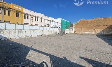 Se Vende Estacionamiento 700m2 esquina aldunate en Coquimbo