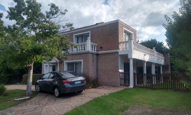 Casa - en venta en Escobar Barrio Privado Acacias Blancas, 4 dormitorios