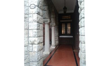 Excelente Chalet Estilo Ingles/ Loma Santa Cecilia/ Muy buen estado de conservación