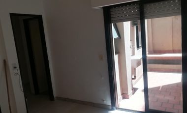 DEPTO 2 AMB. EN PLANTA BAJA CON PATIO 20 MTS CENTRO DE SAN FERNANDO. PTE. PERON