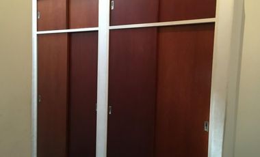 Casa de 5 Amb c/ Cocheras Quincho y Fondo Parquizado