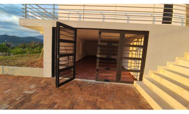Casa campestre de 850 M2 en 750 mill en La Mesa Cund