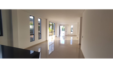 Casa campestre de 850 M2 en 750 mill en La Mesa Cund