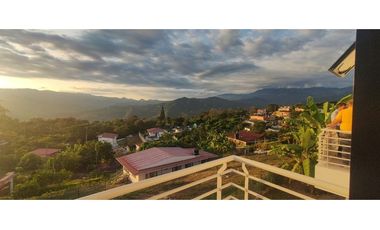 Casa campestre de 850 M2 en 750 mill en La Mesa Cund