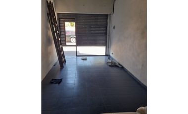 IMPECABLE LOCAL COMERCIAL EN ALQUILER. SOBRE CALLE CERRITO