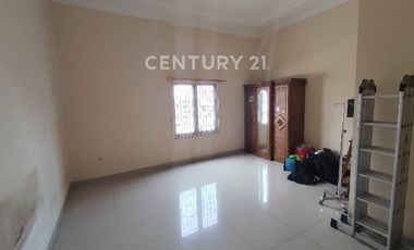 Rumah Luas Nyaman 2.5 Lantai Di Semper, Jakarta Utara