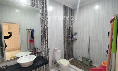 Rumah Luas Nyaman 2.5 Lantai Di Semper, Jakarta Utara