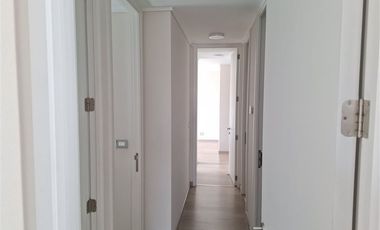 Departamento en venta 4 dorm. Portal la Dehesa Lo Barnechea