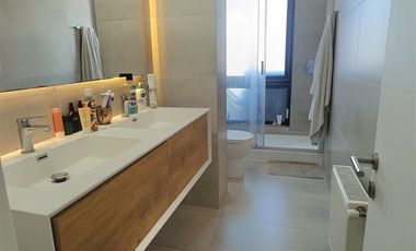 Departamento en venta 4 dorm. Portal la Dehesa Lo Barnechea