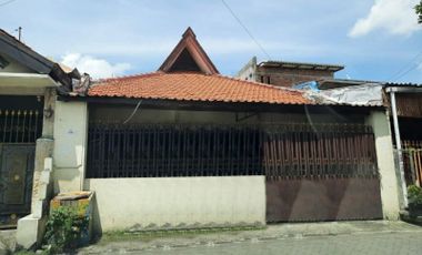 Rumah Jl Ngagel Mulyo XVI Cocok buat usaha jasa Strategis