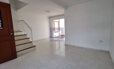 COD. 5566 - SE ARRIENDA CASA - BARRIO: EL TEJAR