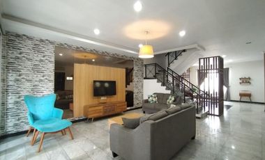 Modern Town House di Cilandak Barat dengan Lokasi Strategis & Furnished HSE-A0579
