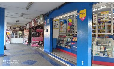 casa rentera con locales comercial de Manta.