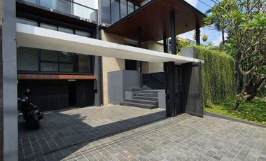 DIJUAL RUMAH MODERN (BRAND NEW) di Jl SEKOLAH DUTA, PONDOK INDAH