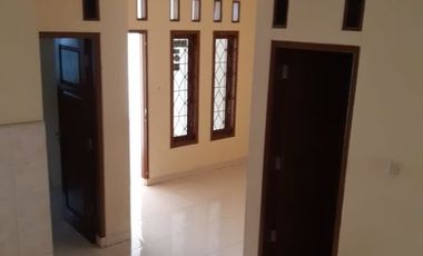 KONTRAKAN Rumah Nyaman di @ Arcamanik Dekat ke Kawasan Antapani, Cisaranten dan Sukamiskin