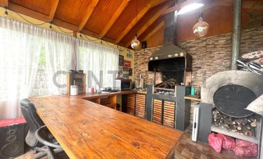 VENDO LINDA PROPIEDAD ESTILO PROVENZAL EN SANTA ELENA CHICUREO NORTE