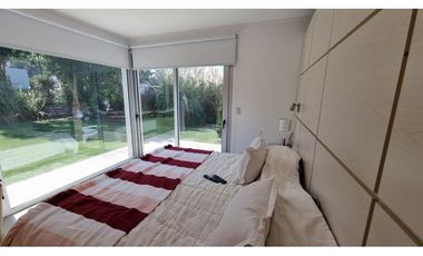 Casa de 5 ambientes con jacuzzi. Los lamos. Rumenco.
