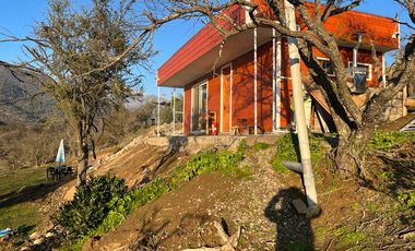 SE VENDE PARCELA CON CASA EN CONDOMINIO
