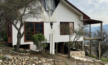 SE VENDE PARCELA CON CASA EN CONDOMINIO