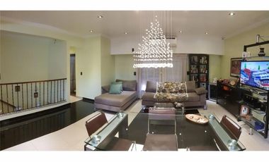 Venta de Casa y Departamento Apta Crédito en S. A. de Padua, calle Bme. Mitre