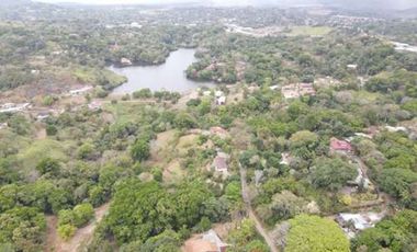 Se vende terreno en Las Cumbres