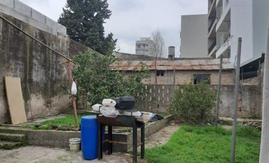MUY BUENA PROPIEDAD 3AMB EN LOTE PROPIO CERCA DE LA ESTACION