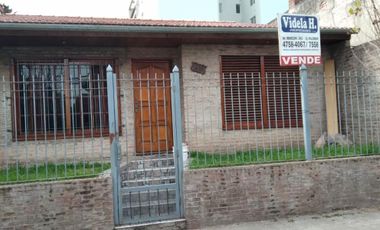 MUY BUENA PROPIEDAD 3AMB EN LOTE PROPIO CERCA DE LA ESTACION