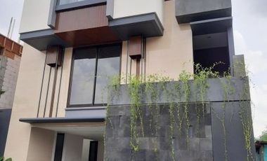 LUXURY HOUSE FOR SALE!House in Palagan Yogyakarta-Mandhapa