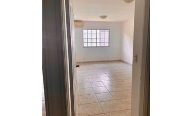 SE VENDE CASA EN CONDADO DEL REY $315,000 AM