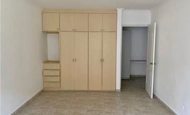 SE VENDE CASA EN CONDADO DEL REY $315,000 AM