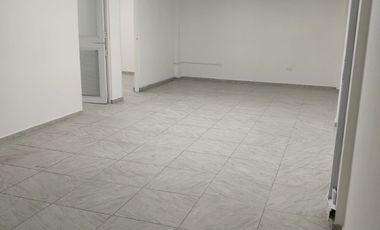 oficina en arriendo en la patria. Cod A117096