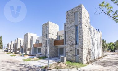 Duplex en venta y alquiler - Canning, Complejo Cabral