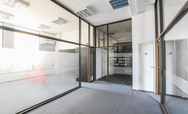 Oficina amplia en alquiler y venta Categoría Microcentro