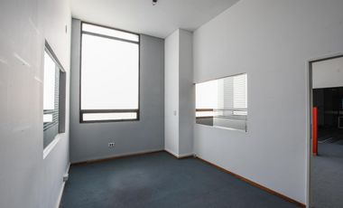 Oficina amplia en alquiler y venta Categoría Microcentro