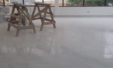 Alborada, Alquiler de local de dos plantas en la Av Benjamin Carrion. (J Luna)