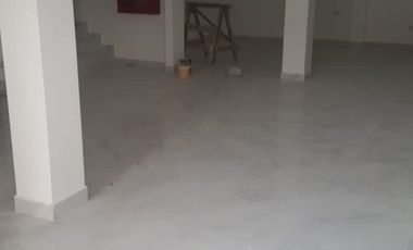 Alborada, Alquiler de local de dos plantas en la Av Benjamin Carrion. (J Luna)