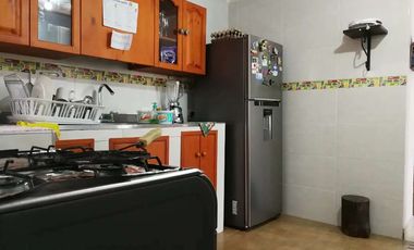 En venta Casa Barrio  Aida Lucia