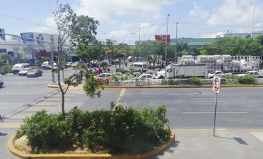 AMPLIO LOCAL PARA OFICINAS EN RENTA EN EL CRUCERO, CANCÚN, Q