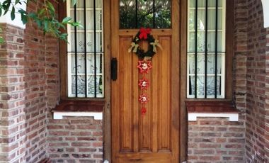 CLASICO Y EXCLUSIVA RESIDENCIA ESTILO INGLES-LA MEJOR UBICACION