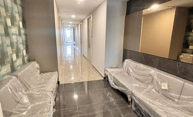 consultorio en arriendo en portal de genoves. Cod A12223