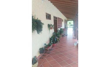 Venta Finca en Marinilla, 43.000 mts, con Pesebreras, Independiente