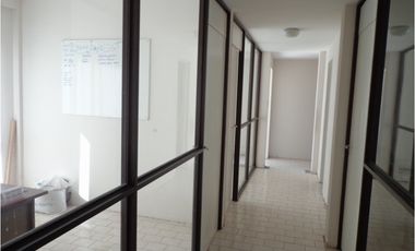 Excelente propiedad en el Parque industrial con todos los servicios. Apto diversos emprendimientos