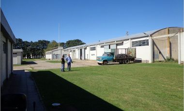 Excelente propiedad en el Parque industrial con todos los servicios. Apto diversos emprendimientos