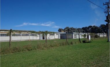 Excelente propiedad en el Parque industrial con todos los servicios. Apto diversos emprendimientos