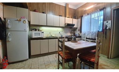 Chalet 4 amb + LOCAL (Santiago del Estero 3900)