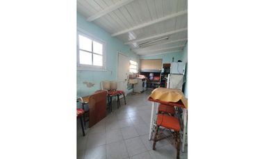 Chalet 4 amb + LOCAL (Santiago del Estero 3900)