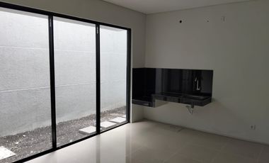 1931a. Rumah disewa Cluster Havel Citraland Kedamean Gresik.