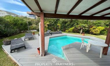 Casa en  Santo Domingo con vista al mar en primera línea